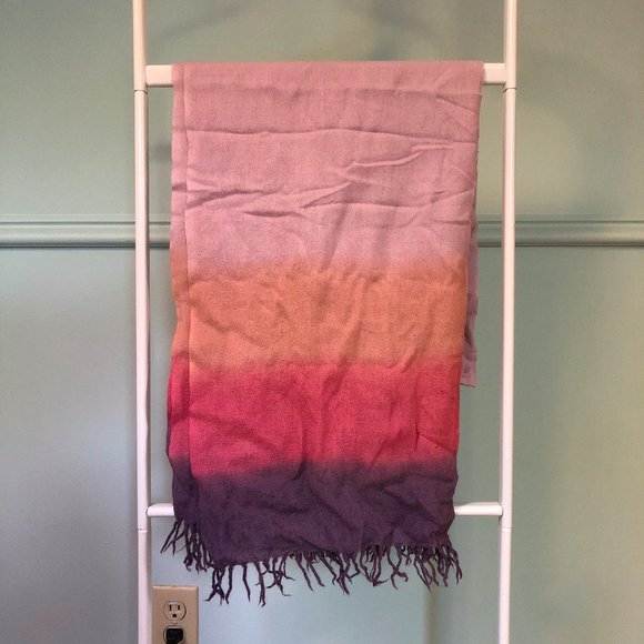 ❤️3/$29 🌅 Sunset ombré wool blanket scarf 🌅 - Picture 4 of 9